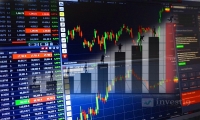 国际金价高位“跳水”！跌幅一度扩大至3% 主题基金投资机会来了？